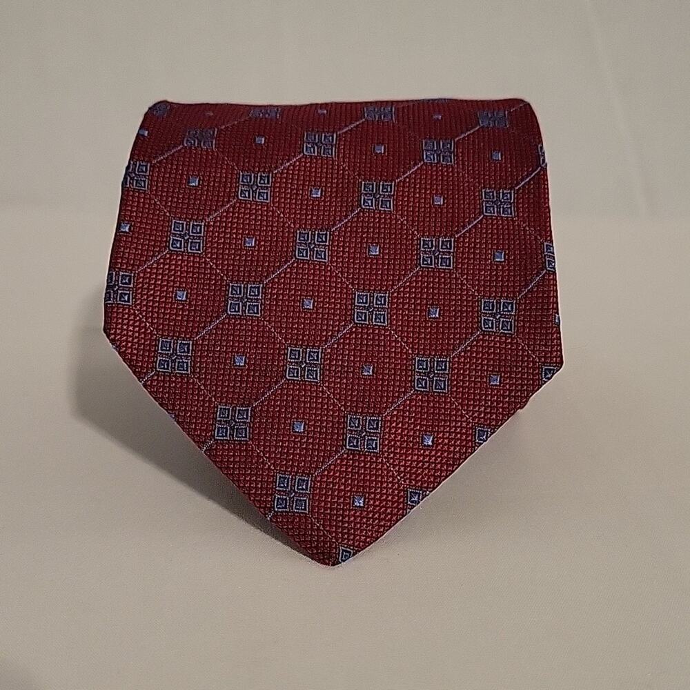 Brooks Brothers 346 Pure Silk neck tie in red with blue print Office Business